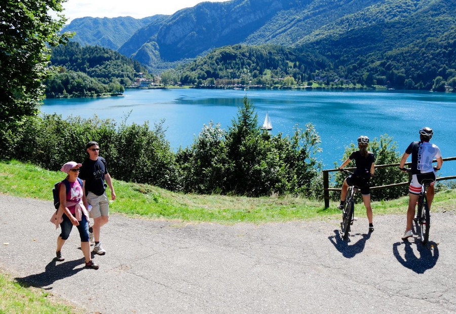 TOUR OF THE LAKE OF LEDRO, Villaggio Azzurro Ledro