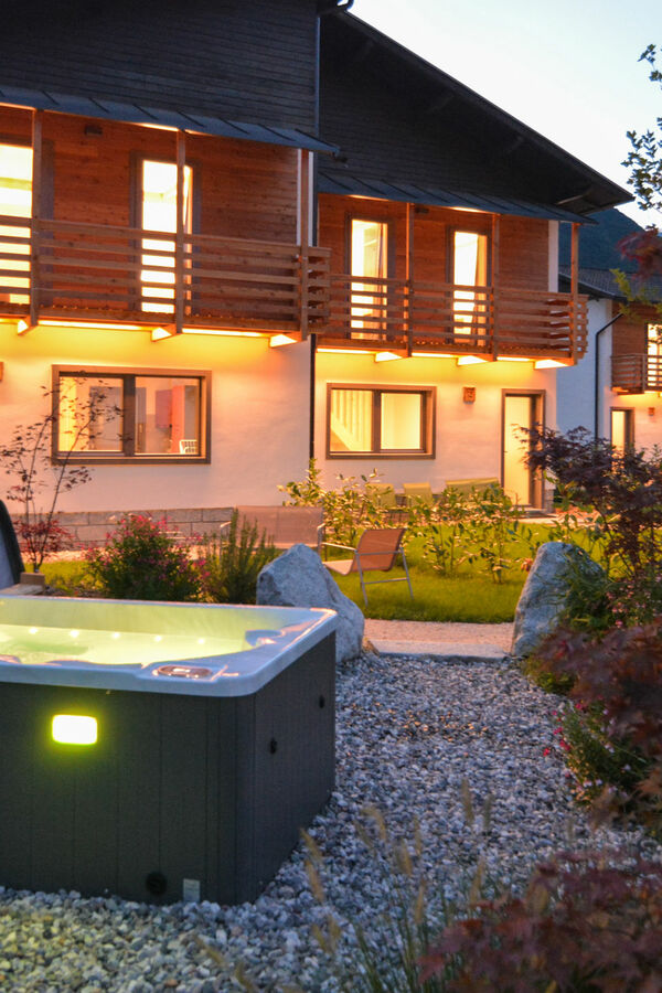 Villaggio Azzurro, villas and apartments in the heart of the Ledro Valley, on the cycle path and just minutes from Lake Ledro Camping Azzurro S.r.l. | Luxury Villa